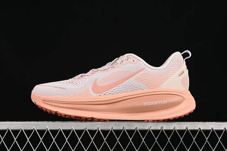 Picture of Nike Vomero 18 _SKUfw20771517375840264fw
